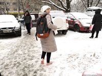 Feet - Irina A - 2015-08-27 Barefoot in the winter city