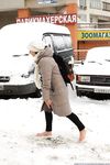 Feet - Irina A - 2015-08-27 Barefoot in the winter city