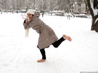 Feet - Irina A - 2015-08-27 Barefoot in the winter city