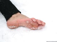 Feet - Irina A - 2015-08-27 Barefoot in the winter city