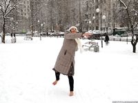 Feet - Irina A - 2015-08-27 Barefoot in the winter city