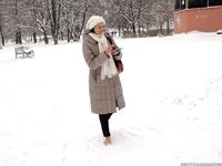 Feet - Irina A - 2015-08-27 Barefoot in the winter city