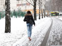 Feet - Irina B - 2016-05-04 From home without shoes