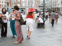 Feet - Irina C -2017-03-11 A coquettish barefoot beauty