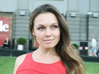 Feet - Irina C -2017-03-11 A coquettish barefoot beauty