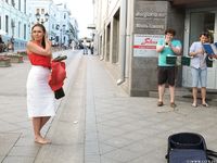 Feet - Irina C -2017-03-11 A coquettish barefoot beauty