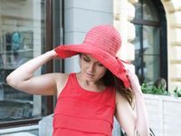 Feet - Irina C -2017-03-11 A coquettish barefoot beauty