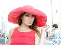 Feet - Irina C -2017-03-11 A coquettish barefoot beauty