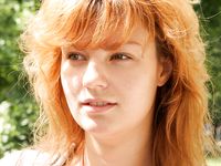 Feet - Irinka - 2009-10-07 Red-head barefoot beauty