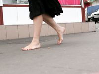 Feet - Irinka - 2009-10-07 Red-head barefoot beauty