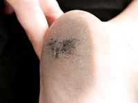 Feet - Irinka - 2009-10-07 Red-head barefoot beauty