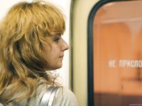 Feet - Irinka - 2009-10-07 Red-head barefoot beauty