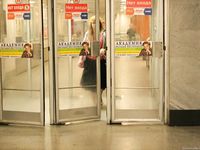 Feet - Irinka - 2009-10-07 Red-head barefoot beauty