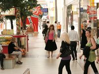 Feet - Irinka - 2009-10-07 Red-head barefoot beauty