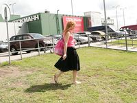 Feet - Irinka - 2009-10-07 Red-head barefoot beauty