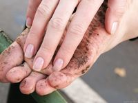 Feet - Janna - 2010-11-13 Autumn barefoot stroll