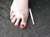 Feet - Janna - 2010-11-13 Autumn barefoot stroll