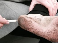 Feet - Janna - 2010-11-13 Autumn barefoot stroll