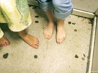 Feet - Jenya + Galya - 2007-05-06 Two barefoot beauties