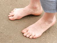 Feet - Jenya + Galya - 2007-05-06 Two barefoot beauties