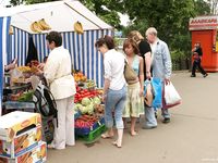 Feet - Jenya + Galya - 2007-05-06 Two barefoot beauties