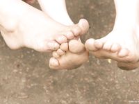 Feet - Jenya + Galya - 2007-05-06 Two barefoot beauties