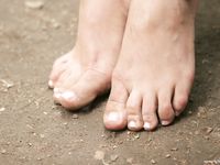 Feet - Jenya + Galya - 2007-05-06 Two barefoot beauties