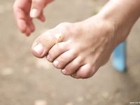 Feet - Jenya + Galya - 2007-05-06 Two barefoot beauties