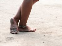 Feet - Jenya + Lena D- 2008-10-05 Barefoot trips to Russian towns. Tula