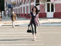 Feet - Jenya + Lena D- 2008-10-05 Barefoot trips to Russian towns. Tula