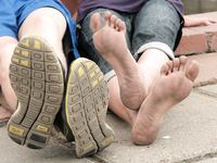 Feet - Jenya + Lena D- 2008-10-05 Barefoot trips to Russian towns. Tula