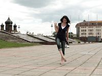 Feet - Jenya + Lena D- 2008-10-05 Barefoot trips to Russian towns. Tula