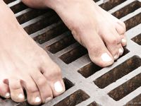 Feet - Jenya + Lena D- 2008-10-05 Barefoot trips to Russian towns. Tula