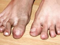 Feet - Jenya + Lena D- 2008-10-05 Barefoot trips to Russian towns. Tula