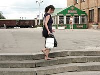 Feet - Jenya + Lena D- 2008-10-05 Barefoot trips to Russian towns. Tula