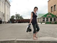 Feet - Jenya + Lena D- 2008-10-05 Barefoot trips to Russian towns. Tula