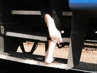 Feet - Jenya + Marisha - 2007-10-02 Barefoot Travel. Minsk (feat. Zoya, Lana & Lera)