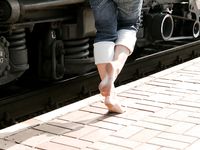 Feet - Jenya + Marisha - 2007-10-02 Barefoot Travel. Minsk (feat. Zoya, Lana & Lera)