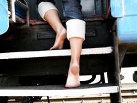 Feet - Jenya + Marisha - 2007-10-02 Barefoot Travel. Minsk (feat. Zoya, Lana & Lera)