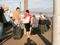 Feet - Jenya + Marisha - 2007-10-02 Barefoot Travel. Minsk (feat. Zoya, Lana & Lera)