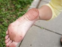 Feet - Jenya + Marisha - 2007-10-02 Barefoot Travel. Minsk (feat. Zoya, Lana & Lera)