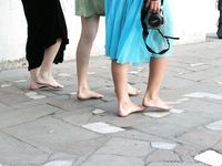 Feet - Jenya + Marisha - 2007-10-02 Barefoot Travel. Minsk (feat. Zoya, Lana & Lera)