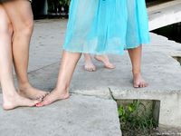 Feet - Jenya + Marisha - 2007-10-02 Barefoot Travel. Minsk (feat. Zoya, Lana & Lera)