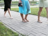 Feet - Jenya + Marisha - 2007-10-02 Barefoot Travel. Minsk (feat. Zoya, Lana & Lera)