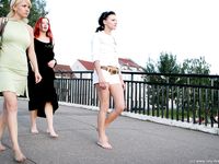 Feet - Jenya + Marisha - 2007-10-02 Barefoot Travel. Minsk (feat. Zoya, Lana & Lera)