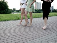 Feet - Jenya + Marisha - 2007-10-02 Barefoot Travel. Minsk (feat. Zoya, Lana & Lera)