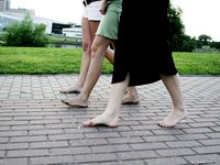 Feet - Jenya + Marisha - 2007-10-02 Barefoot Travel. Minsk (feat. Zoya, Lana & Lera)