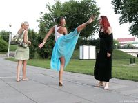 Feet - Jenya + Marisha - 2007-10-02 Barefoot Travel. Minsk (feat. Zoya, Lana & Lera)