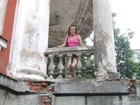 Feet - Jenya + Tanya - 2006-10-01 Barefoot trips to Russian towns. Tver