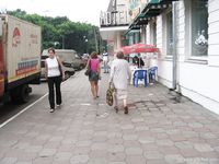 Feet - Jenya + Tanya - 2006-10-01 Barefoot trips to Russian towns. Tver